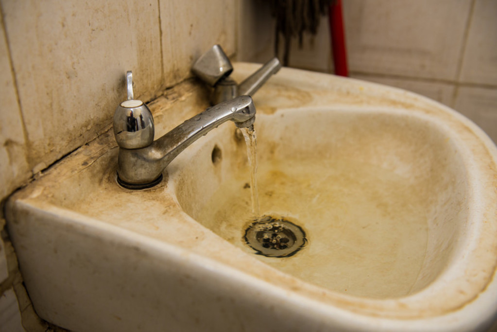 Sink with running water